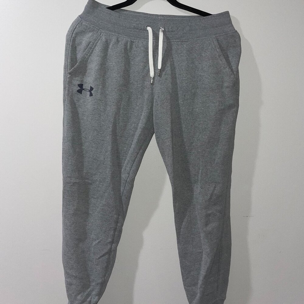 Under Armour Fleece Joggers (size adult small)